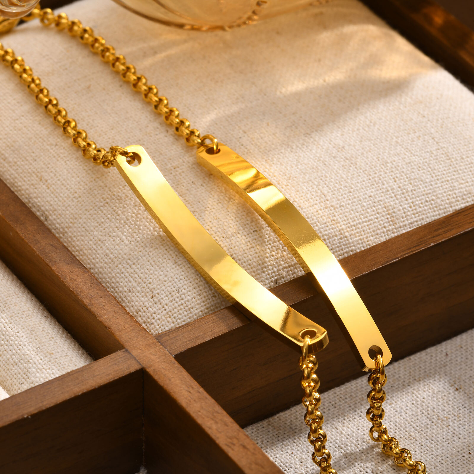 Personalized Name Bar Bracelet - đánh giá và giá Coordinates Bracelet